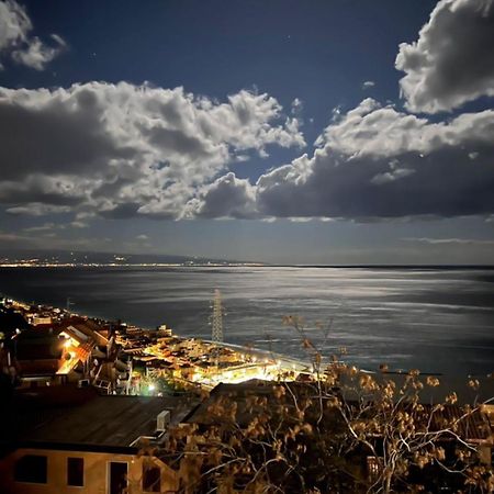 Ferienwohnung La Goccia Sul Mare Letojanni Exterior foto