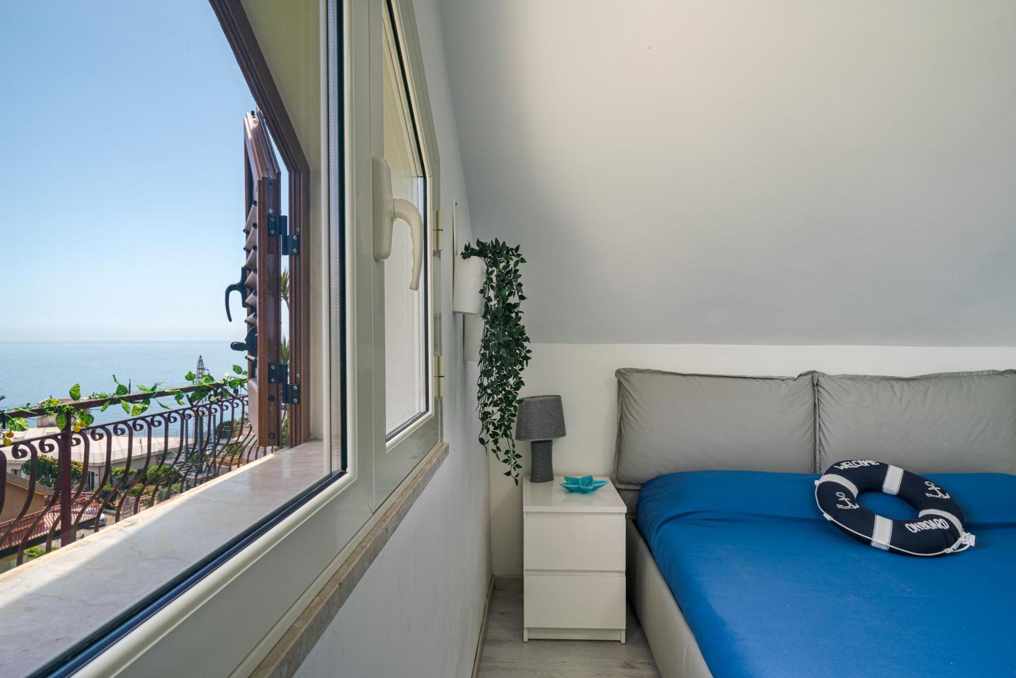 Ferienwohnung La Goccia Sul Mare Letojanni Exterior foto