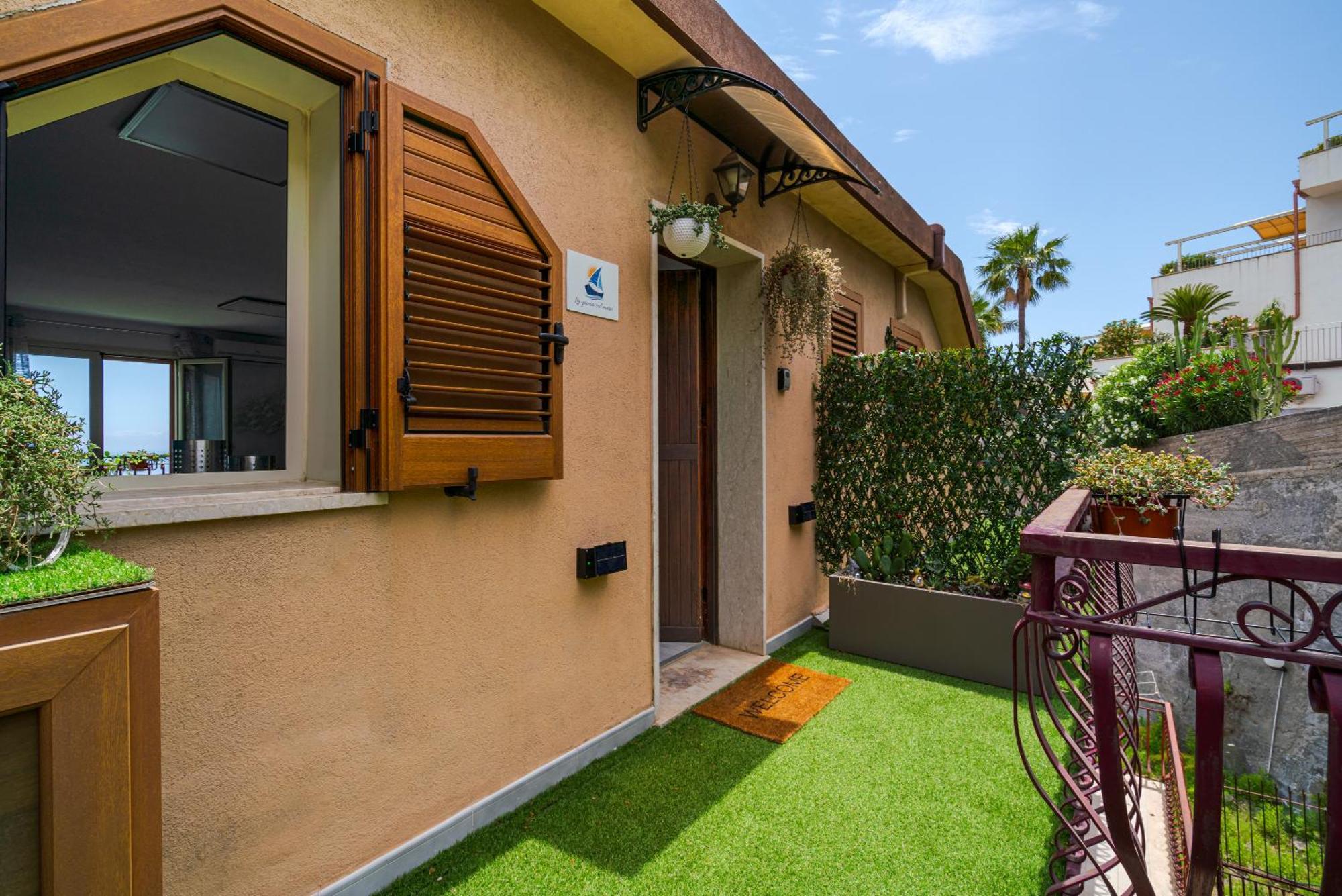 Ferienwohnung La Goccia Sul Mare Letojanni Exterior foto